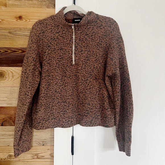 Monrow Mini Leopard Half Zip Sweatshirt - Picture 4 of 5